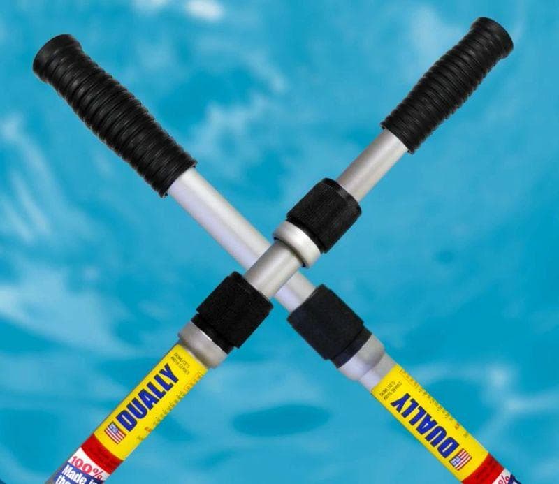 Aluminum telescopic pole with double-locking cams